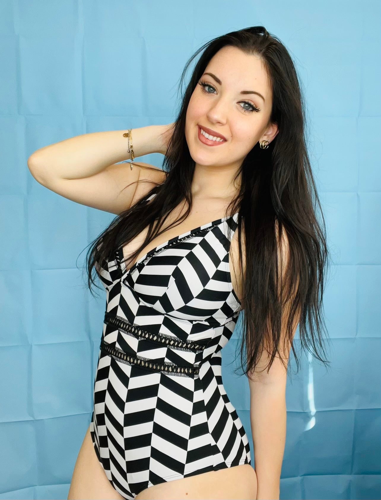 Black white One Piece