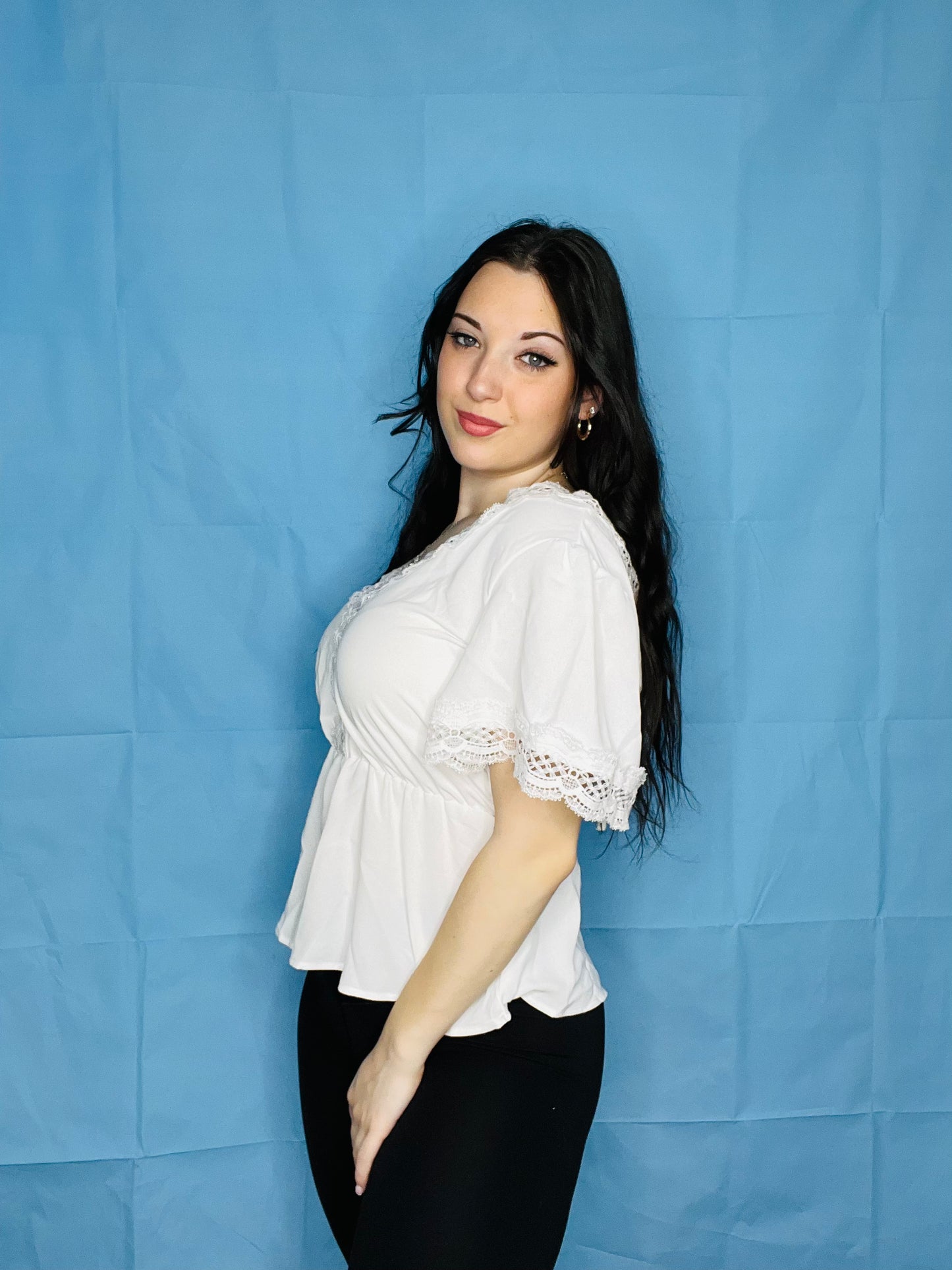 White short sleeve bell blouse